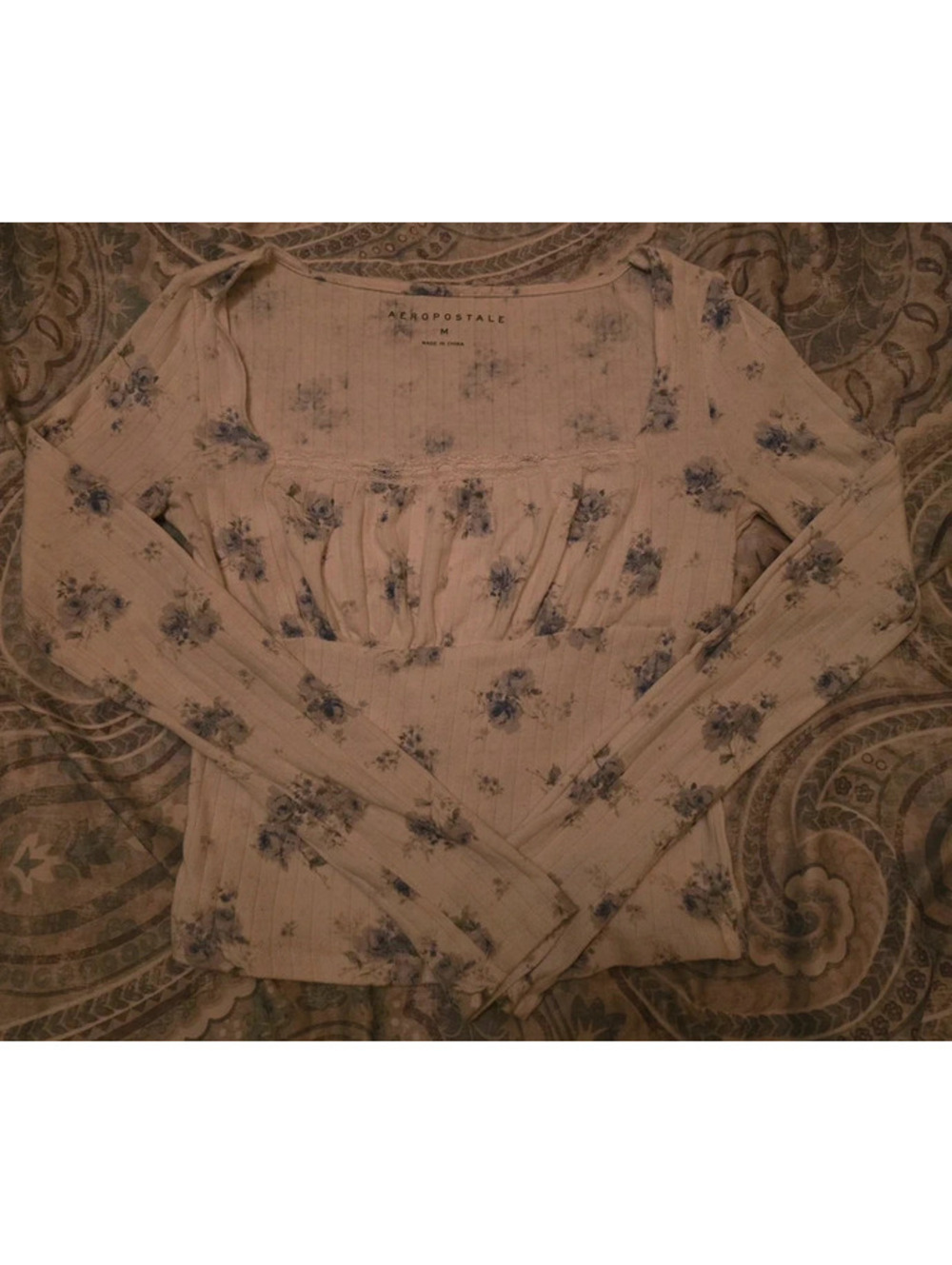 Aeropostale Floral Milkmaid Top Medium Cream Blue Ribbed Lace Trim Long Sleeve